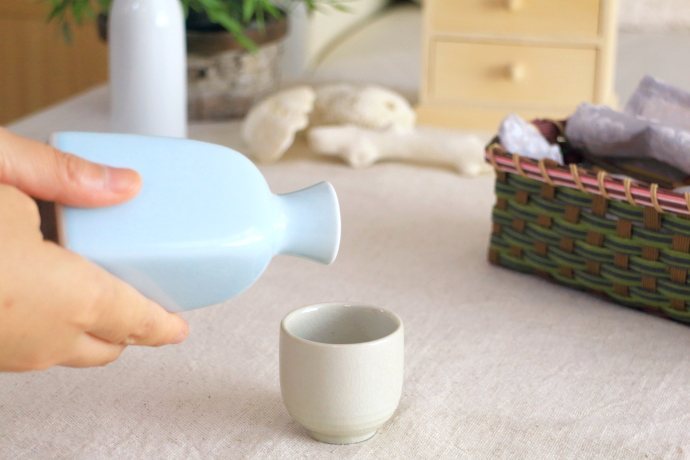 花瓶　フラワーベース　陶器　ブルー　ホワイト　一輪挿し 青磁のシンプル角花瓶 フラワーベース 花瓶 花器 一輪差し