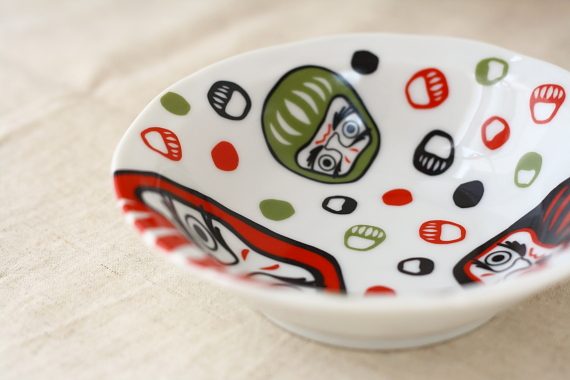 開運だるまの煮物小鉢 14cm 日本製 美濃焼 一人用のお皿です マルチ