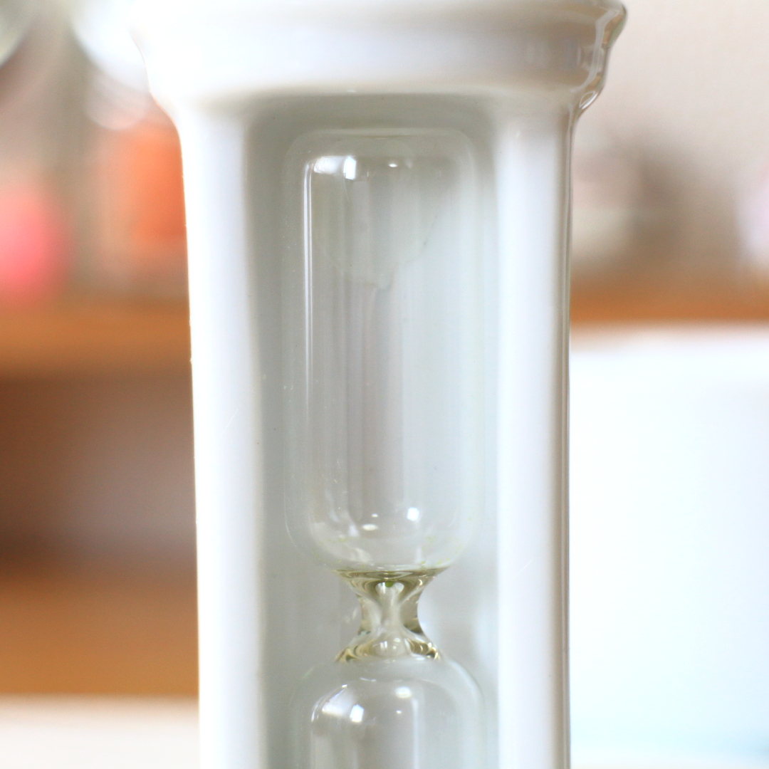 陶器製のかわいい三分砂時計 未完成品 日本製 瀬戸焼 ポーセラーツ用の