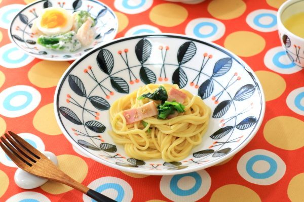 ラズベリー パスタプレート22.5cm 国産 美濃焼 北欧風の朝食に