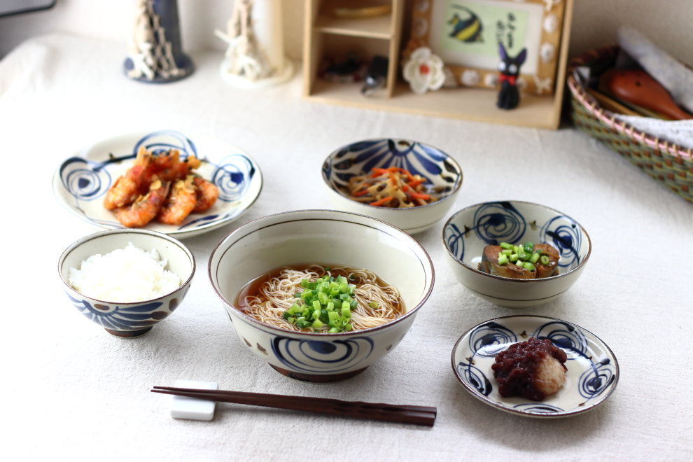 民彩渦紋 麺鉢 18.5cm 日本製 美濃焼 粗白めん鉢 丼 どんぶり ラーメン