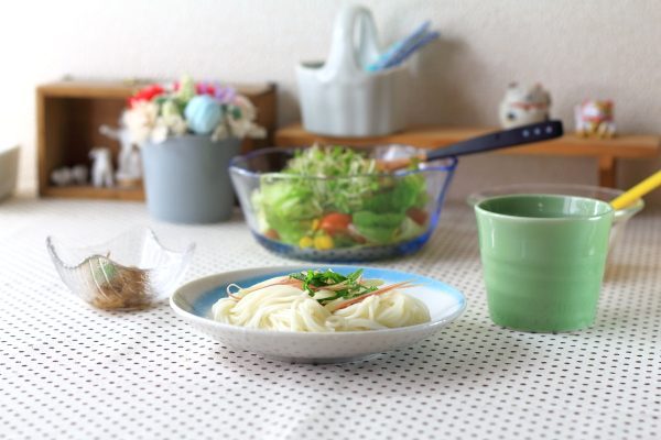 めだか鉢　美濃焼　美品です。 メダカ 5寸取り皿 国産 美濃焼 愛らしい夏の器です 一人用そうめん鉢