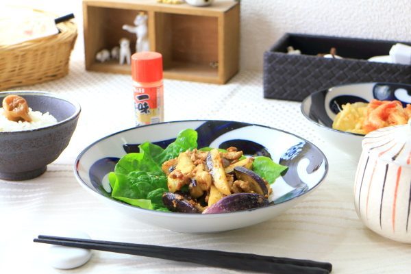 和食器 大皿 正方形深皿 フタ付 重箱 陶器 一段 珍しい【 A 】 楽天市場】小鉢 蓋つき ふたもの小鉢 磁器 全8色 日本製 美濃焼