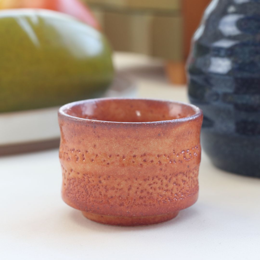 梅の花一口ぐい呑 日本製 美濃焼 ぐいのみ ぐい呑み ぐい呑 利き酒盃