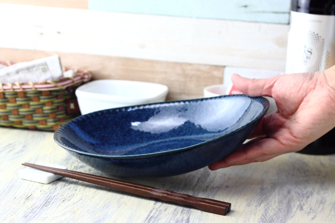 白結晶と窯変紺 フリルカレー鉢 24cm 日本製 美濃焼 カレー皿 大皿 中