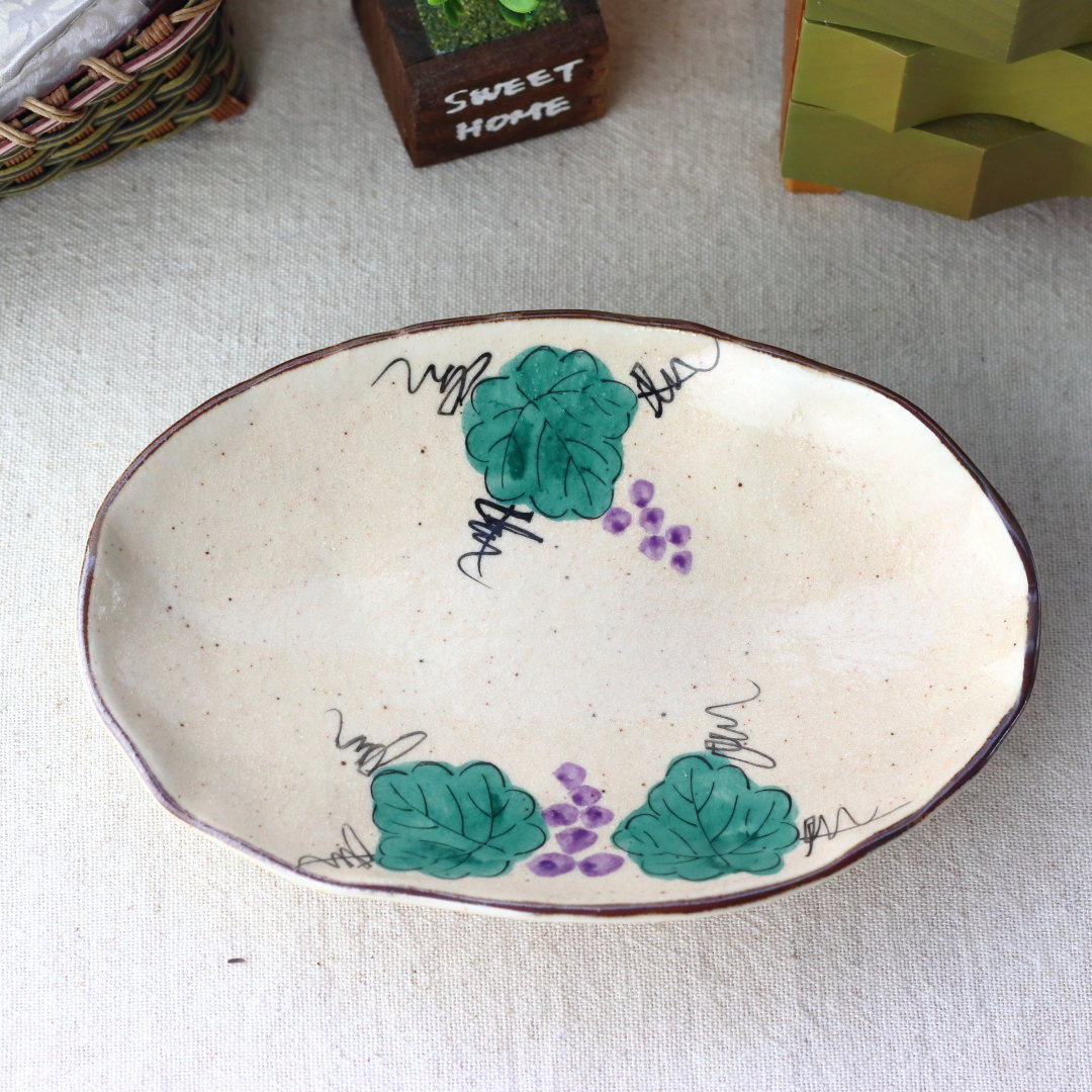 赤絵三善 煮魚が似合う手描き三ツ足楕円皿 22cm 美濃取寄 日本製