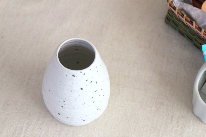 末広花瓶 白 国産 美濃焼 花器 フラワーベース 花入れ 花束 廊下 玄関