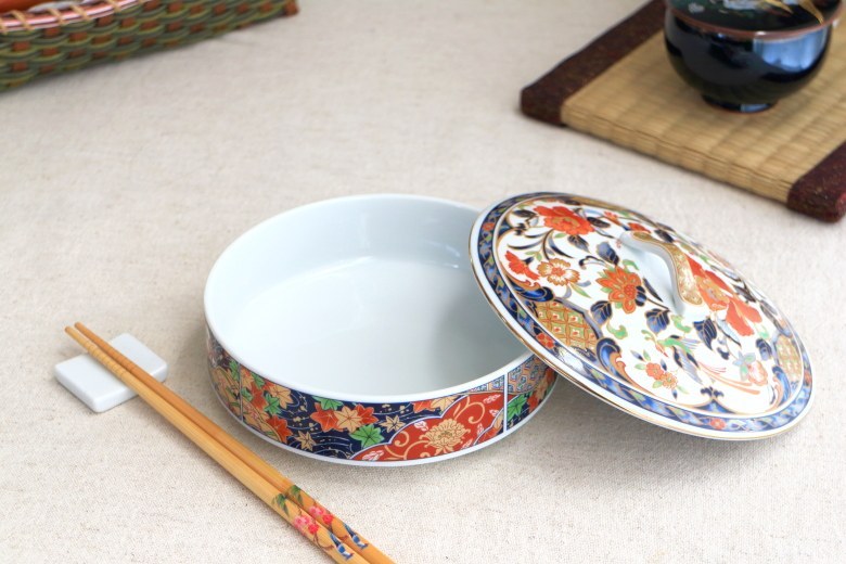 四季和柄中鉢 赤花 蓋付き 国産 美濃焼 中鉢 丸鉢 器 煮物鉢