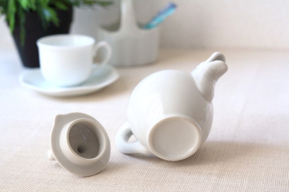 龍の蓋付き陶器ポット 龍のティーポット 220ml 国産 瀬戸焼 高級感のあるオブジェにも