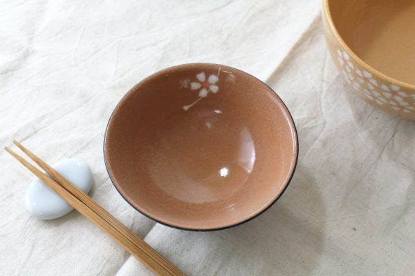 美濃焼 12.5cm美濃焼ご飯茶碗 国産 貫入に独特の味わいがあります ご飯