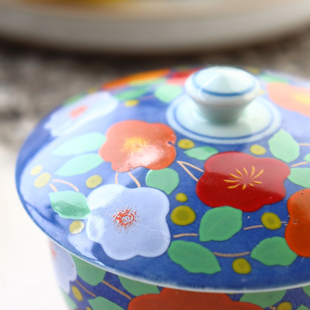 有田焼 蓋付き湯呑み 朱華 日本製 美濃焼 瀬戸焼 和食器 和風 湯のみ