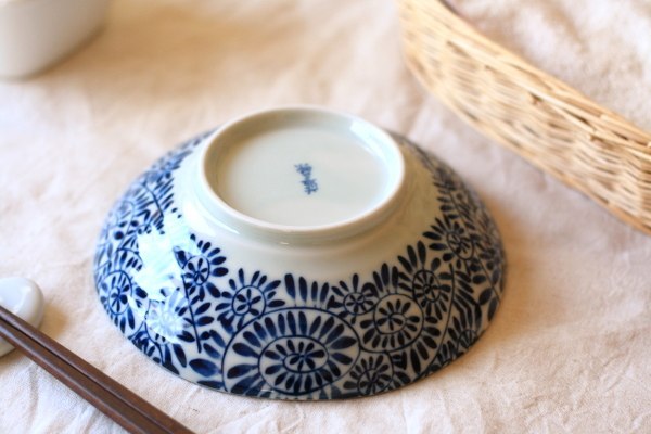藍染タコ唐草 5.5寸浅鉢 国産 美濃焼 古来からある伝統の柄 煮物鉢 