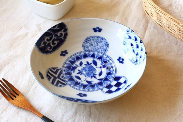 藍丸紋 6.8寸深皿 国産 美濃焼 長く使える上品な藍染柄です