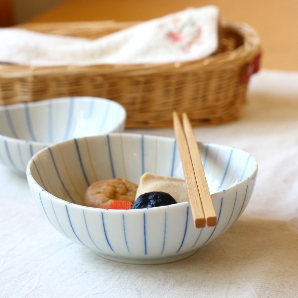 二色十草 4.5寸中鉢 国産 美濃焼 十草の定番デザインをカラフル 二色十草 4.5寸中鉢 国産 美濃焼 十草の定番デザインをカラフル