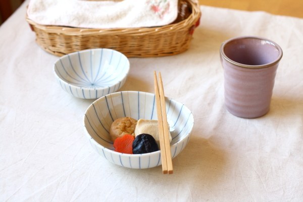 二色十草 4.5寸中鉢 国産 美濃焼 十草の定番デザインをカラフル 二色十草 4.5寸中鉢 国産 美濃焼 十草の定番デザインをカラフル