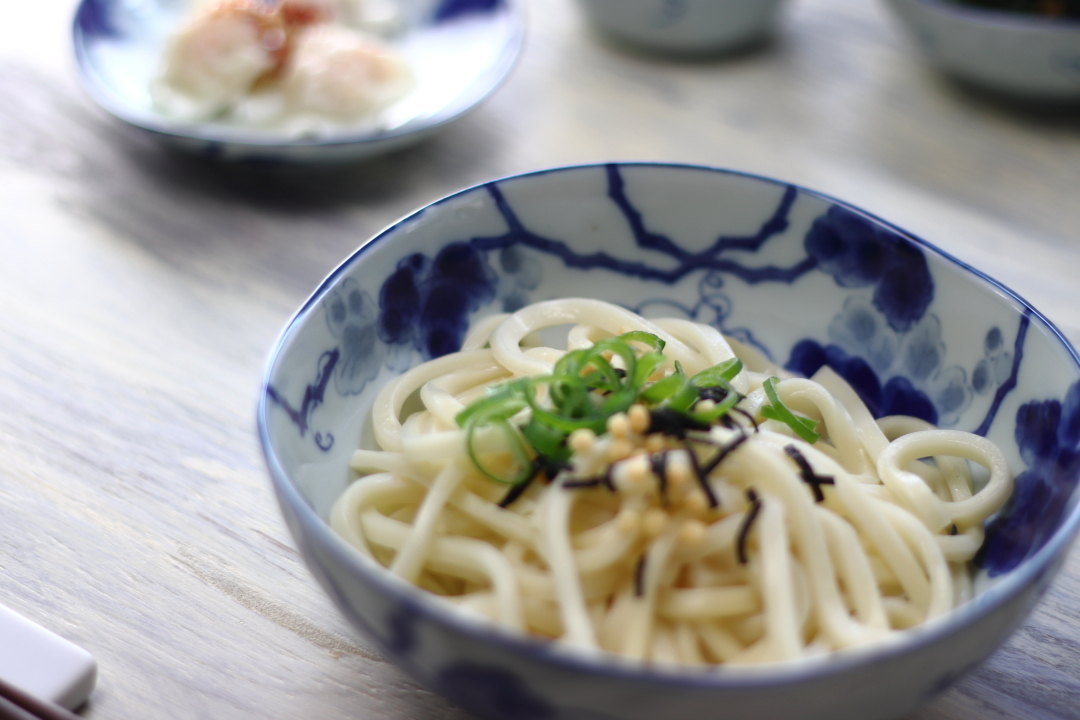 藍染ぶどう 5.5寸煮物鉢 16.5cm 日本製 美濃焼 三角55鉢 肉じゃが鉢