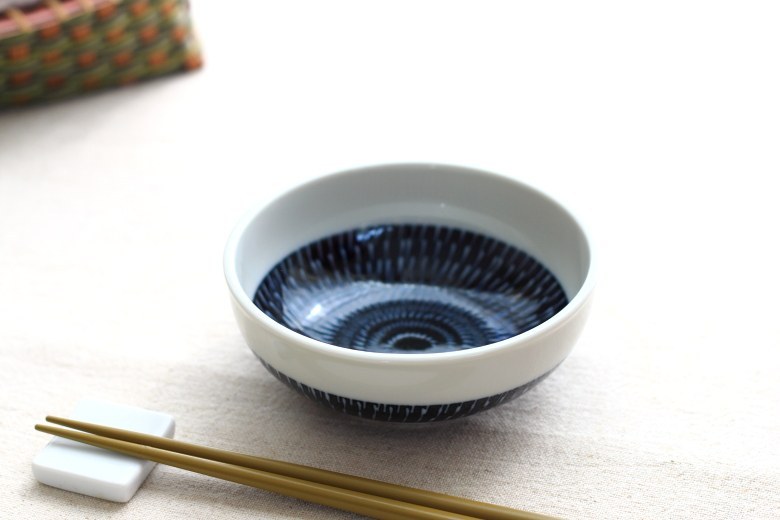 中鉢 4.5寸 藍シノギカンナ 国産 美濃焼 食器 和食器 器 皿 陶器 磁器