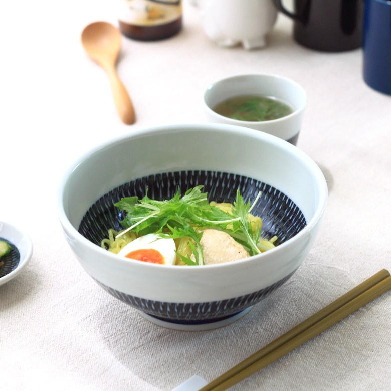 超美品 陶器 そり丼 おしゃれ ボール うどん 鉢 18.6cm 丼 ボウル ラーメン 刷毛