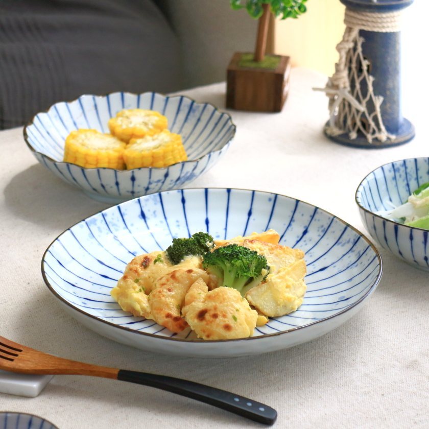 吹墨十草 三角大皿 22.5cm 国産 美濃焼 8寸大皿 三角80皿 パスタ皿