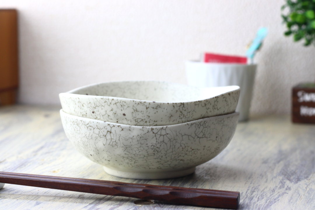 白かいらぎ 中鉢 13.5cm 日本製 美濃焼 三角45鉢 ボール ボウル 白かいらぎ 中鉢 13.5cm 日本製 美濃焼 三角45鉢 ボール ボウル