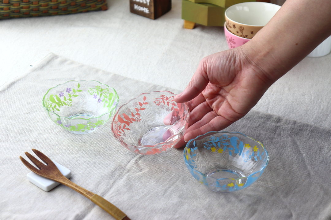 重厚感溢れるカットガラス 小鉢 ボウル 10点セット バラ売り可 クリスタル風 プチトワゾ フルーツボウル 10cm ガラス ガラス製 小鉢 小分け鉢 小