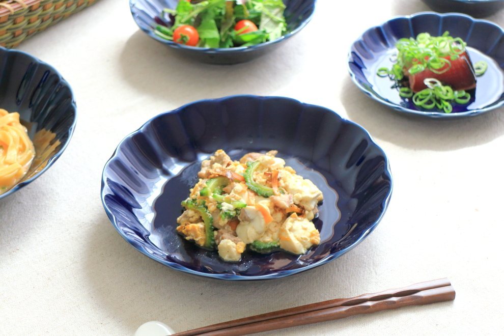 菊型ナス紺釉 大皿 22cm 国産 美濃焼 7.0寸深皿 深鉢 煮物鉢 大鉢