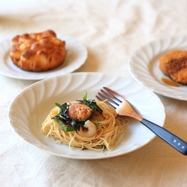 キャロルウェーブ 21cmパスタボール 国産 美濃焼 一人分の炒ものの器