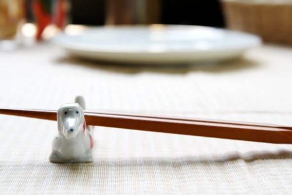 陶器製ダックスフンド箸置き 国産 美濃焼 置物としてもかわいい 陶器製ダックスフンド箸置き 国産 美濃焼 置物としてもかわいい