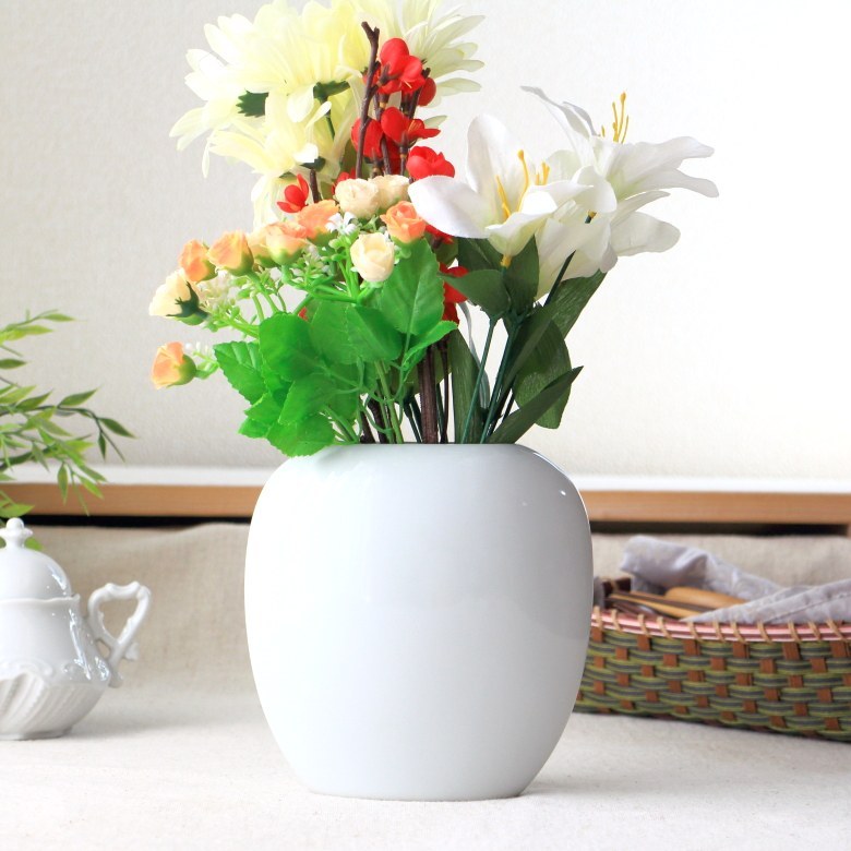 壁際におすすめの平ぺったい花瓶 国産 美濃焼 花瓶 花器 花生け 白い花瓶 花束 廊下 エントランス バラ 造花 シンプル 陶器 北欧 カフェ