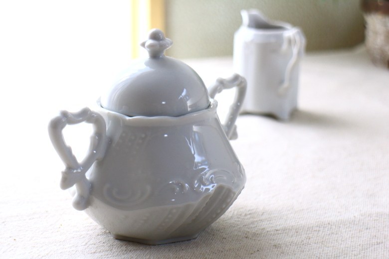 レイオン シュガーポット 国産 美濃焼 お茶会のネタに 北欧 白い陶器