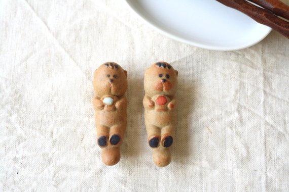 KIYATA クマ、ラッコ陶器製箸置　未使用 KIYATA 箸置き ラッコ くま - メルカリ