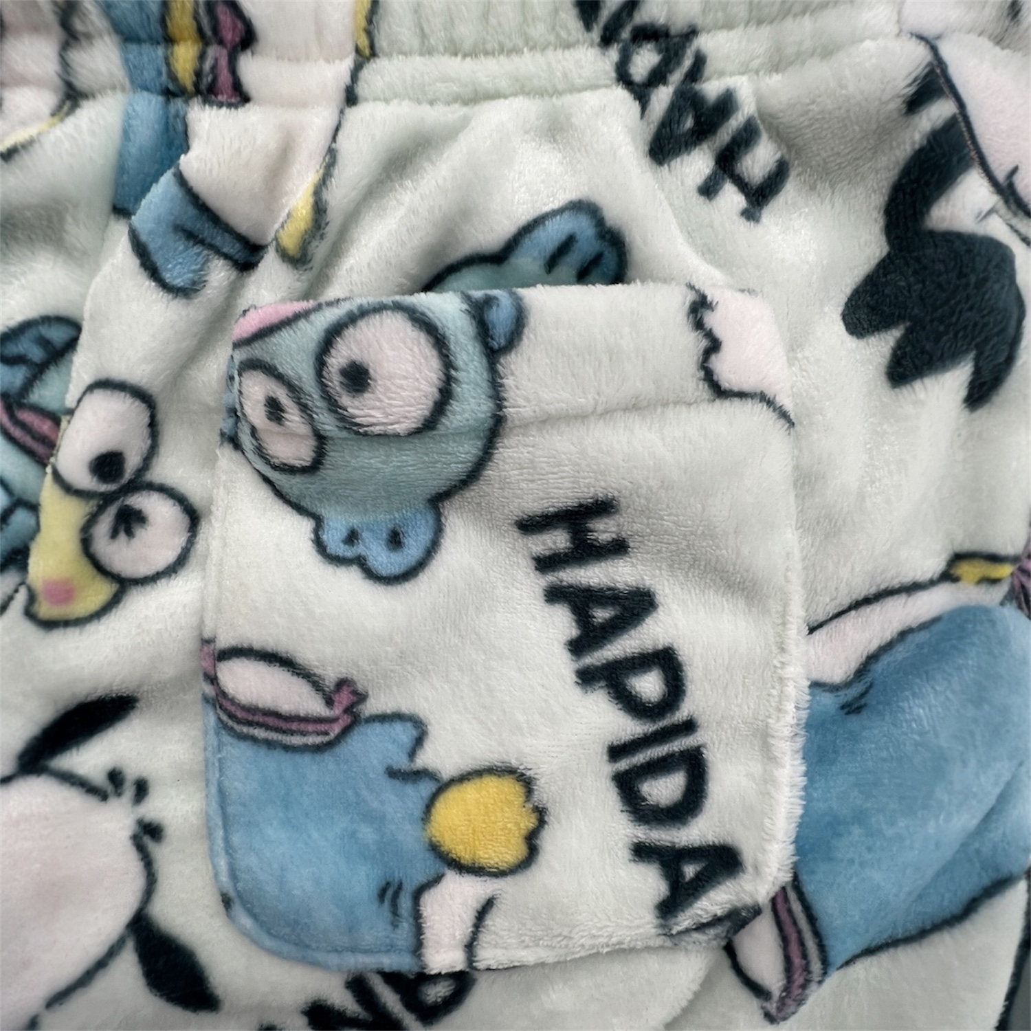 sanrio（サンリオ） はぴだんぶい 総柄 もこふわ 上下セット プリント