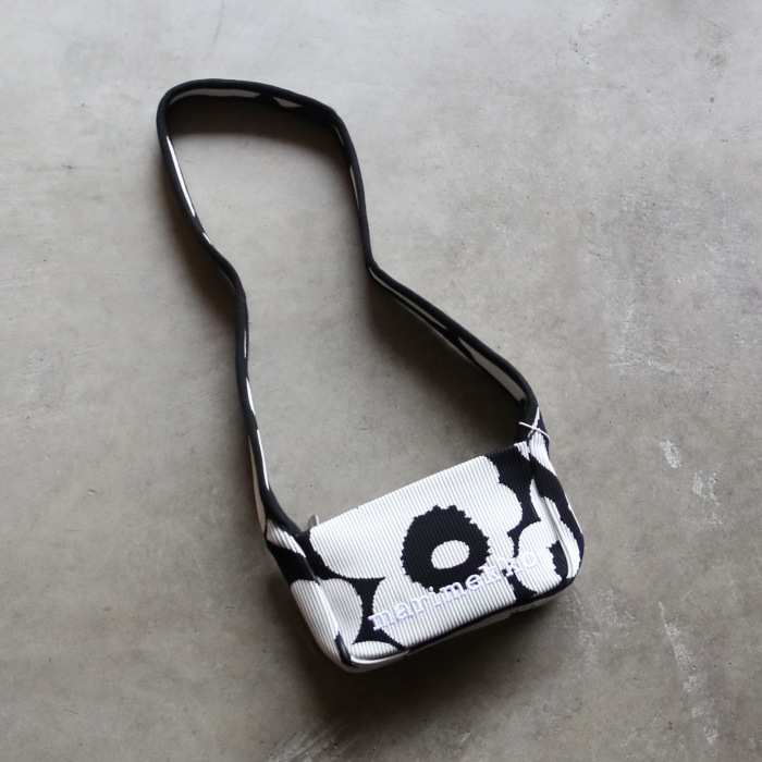新品☆未使用【マリメッコ】24年　花柄　MEARA MINI UNIKKO 36 marimekko SALE 30%OFF 正規商品 マリメッコ バッグ ユニセックス Mini