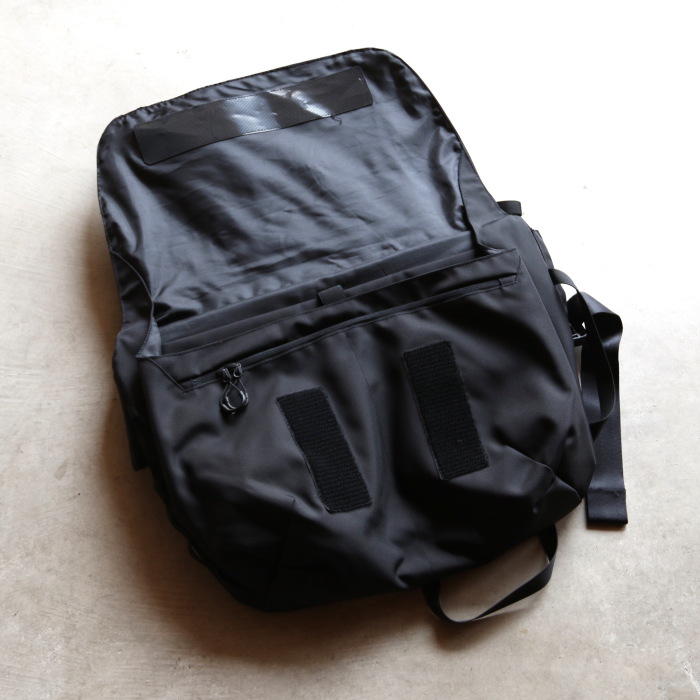 COMFY OUTDOOR GARMENT CMF OUTDOOR GARMENT バッグ 斜め掛け
