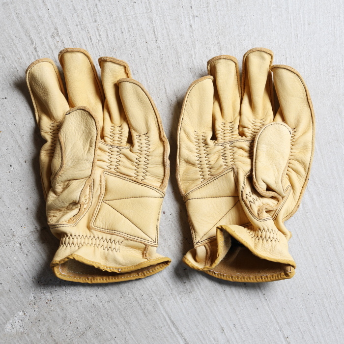 Deus 取扱　unchain glove アンチェイングローブ M 日本製 Deus 取扱 unchain glove アンチェイングローブ M 日本製