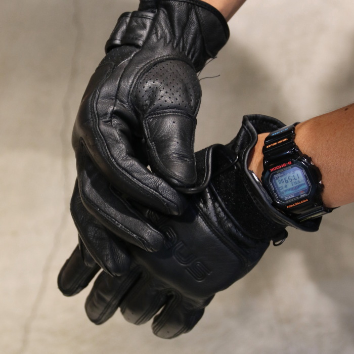 DEUS EX MACHINA（デウスエクスマキナ） SALE 30%OFF デウス グローブ