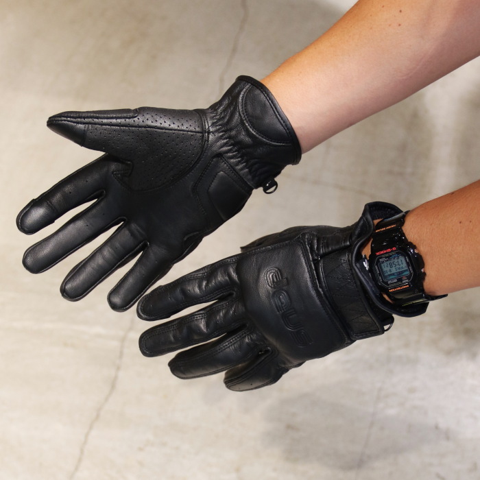 DEUS EX MACHINA（デウスエクスマキナ） SALE 30%OFF デウス グローブ