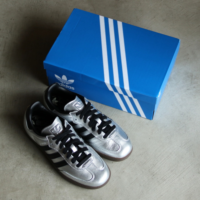 adidas キャディバッグ ブラック/シルバー imgrc0165758753.jpg
