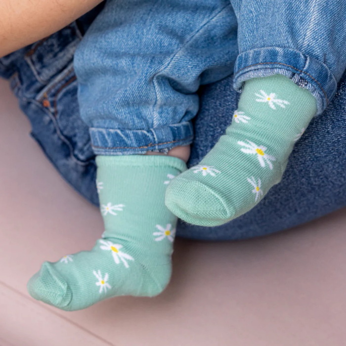 kidsdaisysocks.jpg