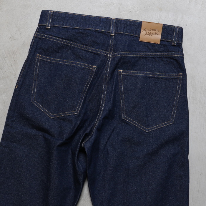 SALE 30%OFF メゾンキツネ メンズ デニム MAISON KITSUNE テーパード ジーンズ INDIGO DENIM TAPERED  JEANS インディゴ 2023秋冬新作