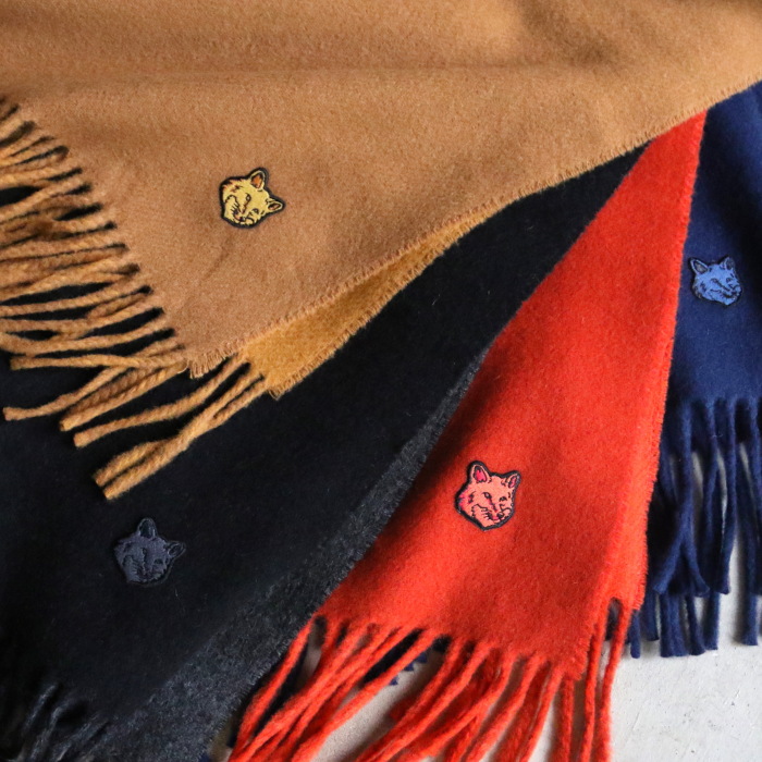 メゾンキツネ マフラー MAISON KITSUNE ウールスカーフ WOOL SCARF フォックスヘッド・トリコロールフォックス  通販 