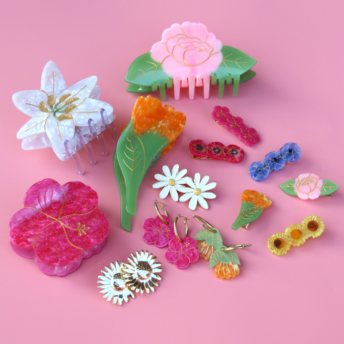 ALEXANDR フラワーヘアクリップ ホワイト ALEXANDR フラワーヘアクリップ ホワイト Amazon.co.jp: 1個