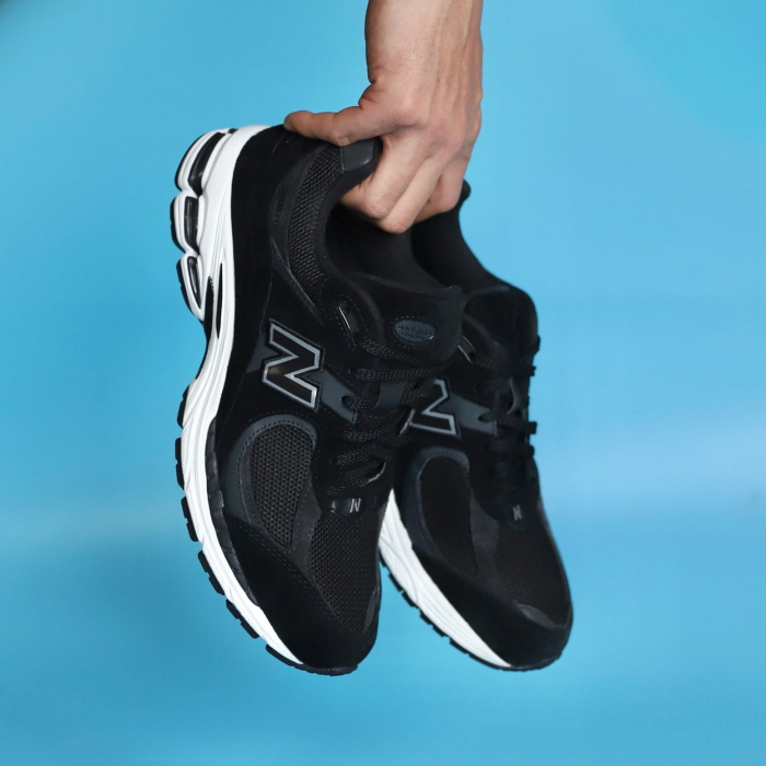 ニューバランス スニーカー 運動靴 New Balance 2002R BK スニーカー