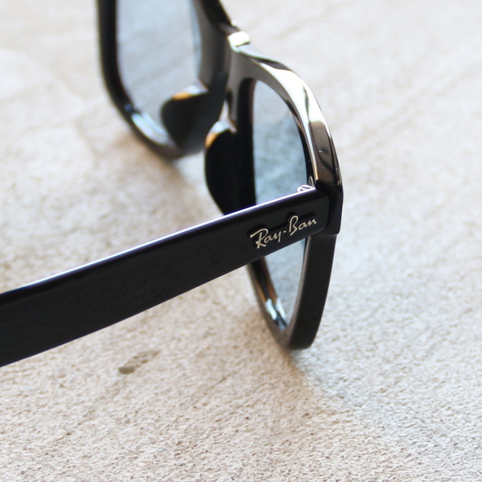 ⭐️Ray-Ban Wayfarer ブラックサングラス ケース付き⭐️ Ray-Ban Wayfarer ブラック サングラス ケース付き - メルカリ