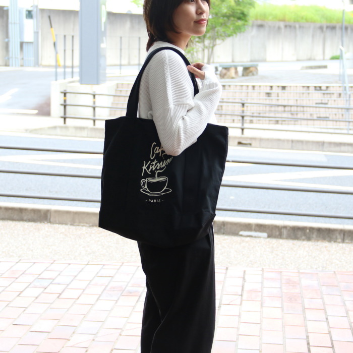 ＜maisonkitsune＞カフェ キツネ コーヒーカップ トートバッグ カフェ キツネ トートバッグ | Maison Kitsuné