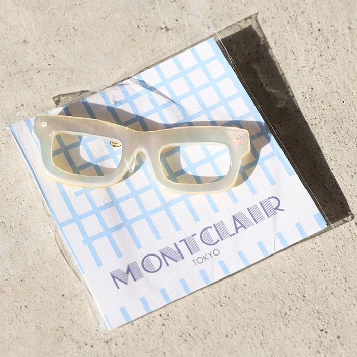 MONTCLAIR アクセサリー モントクレア シェルブローチ Shell brooch イカリ/カギ/自転車/メガネ/ニコちゃん(ホワイト系 ...