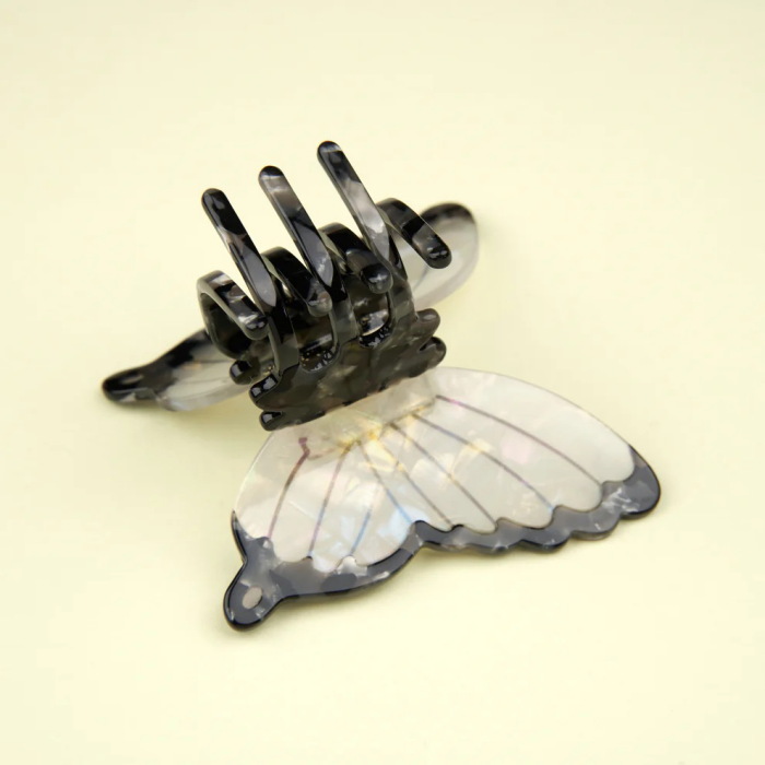 ククシュゼット 正規商品 ヘア アクセ クリップ 蝶 虫 かわいい
