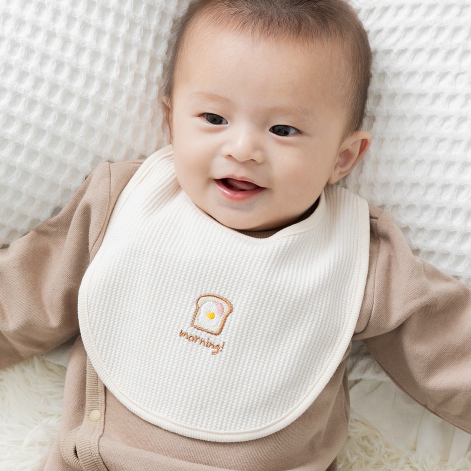 chil2 スタイ ビブ よだれかけ 新生児 赤ちゃん ベビー用 刺繍 ワン