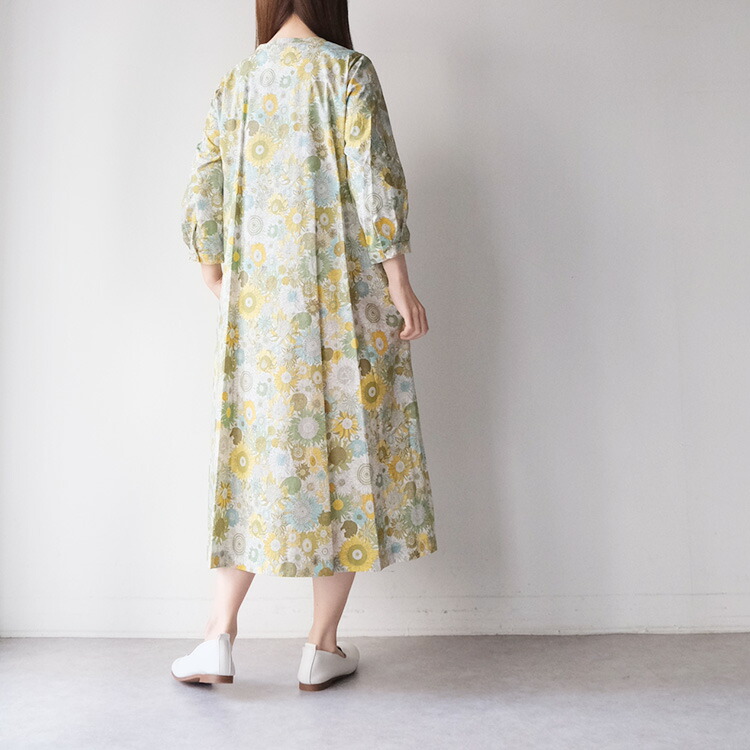 [美品]parkes タナローンリバティーチュニック　青薔薇柄　涼しい LIBERTY. (20%OFF SALE) リバティ ブラウス パークス Parkes
