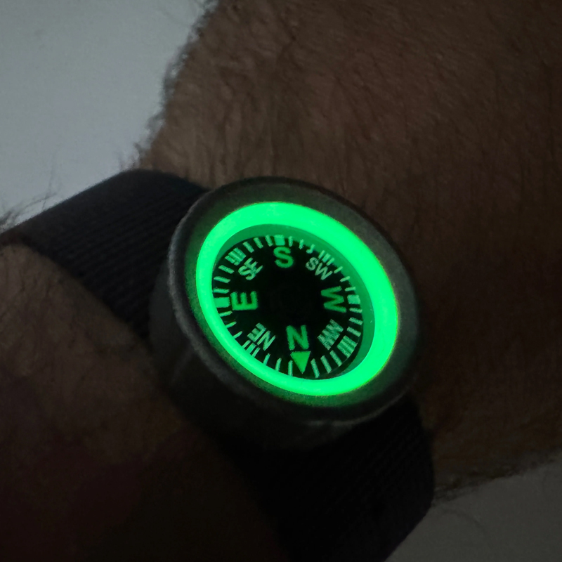 送料無料】TitanTrail Wrist Compass 蓄光 腕時計用 コンパス